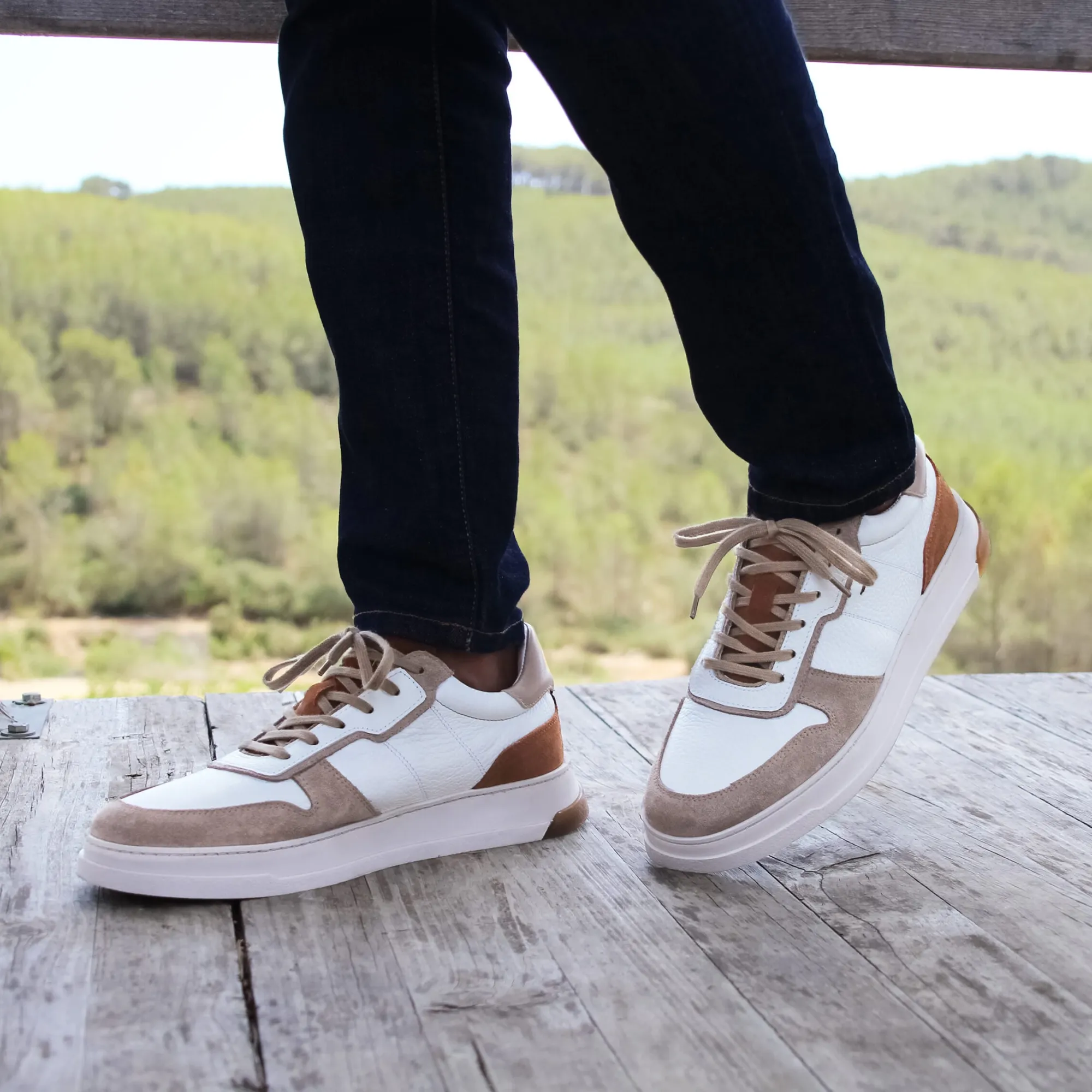 Best Sale Baskets Léo cuir blanc camel Homme Baskets