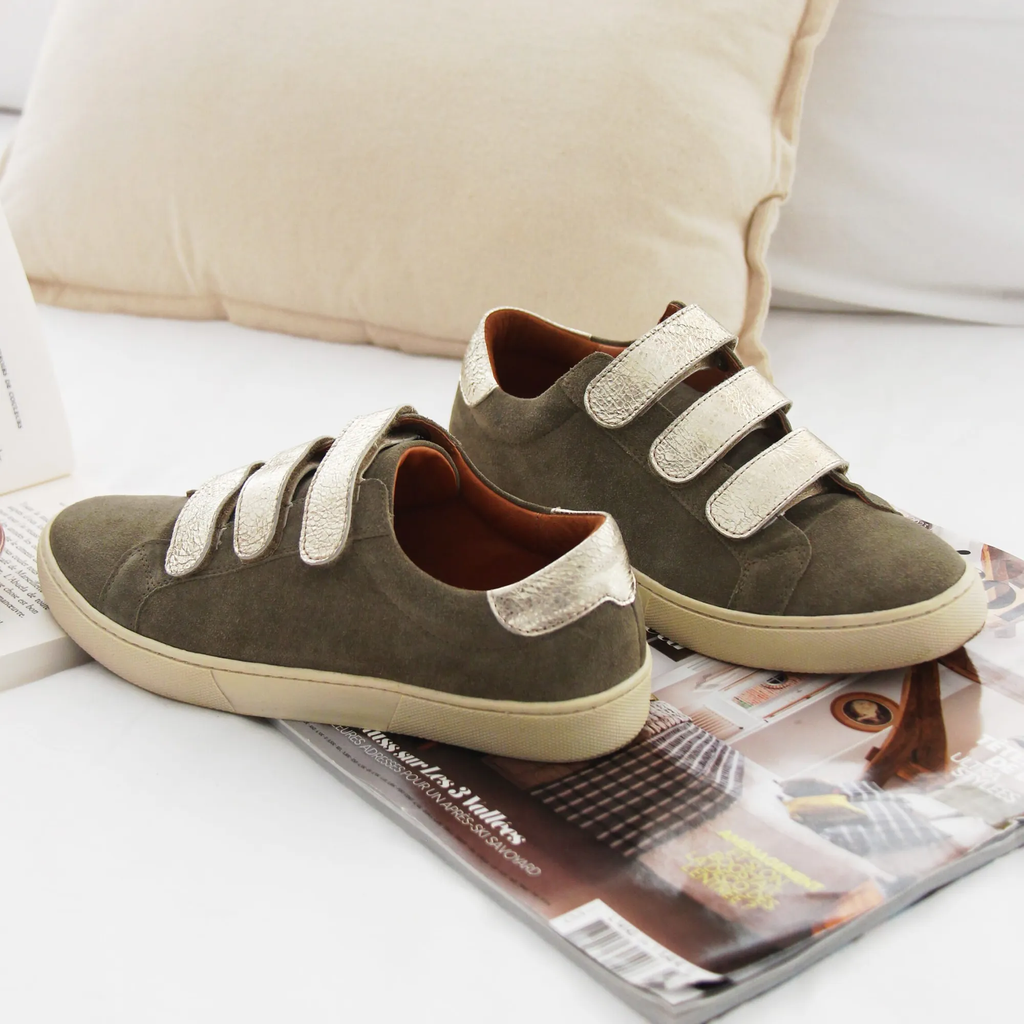 Hot Baskets scratch cuir daim kaki doré Femme Baskets