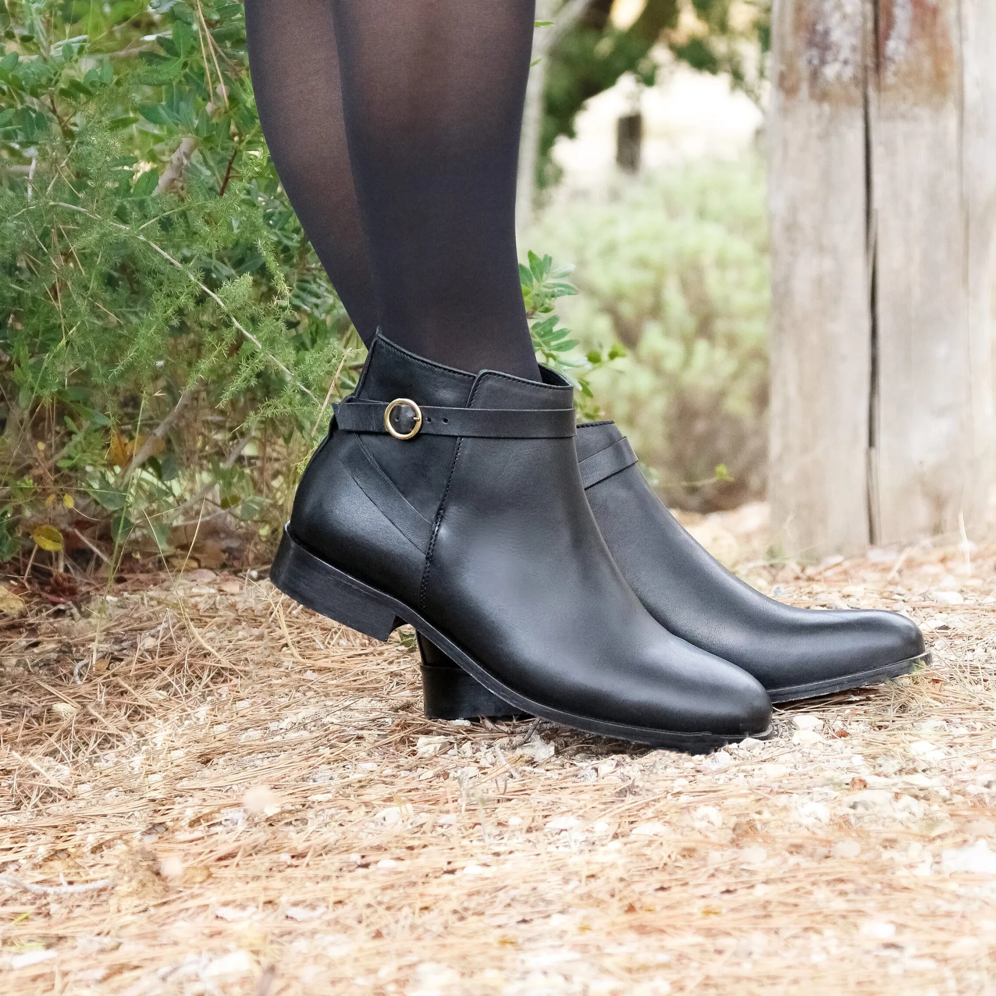 Best Sale Bottines cavalières plates cuir Femme Bottines & Bottes
