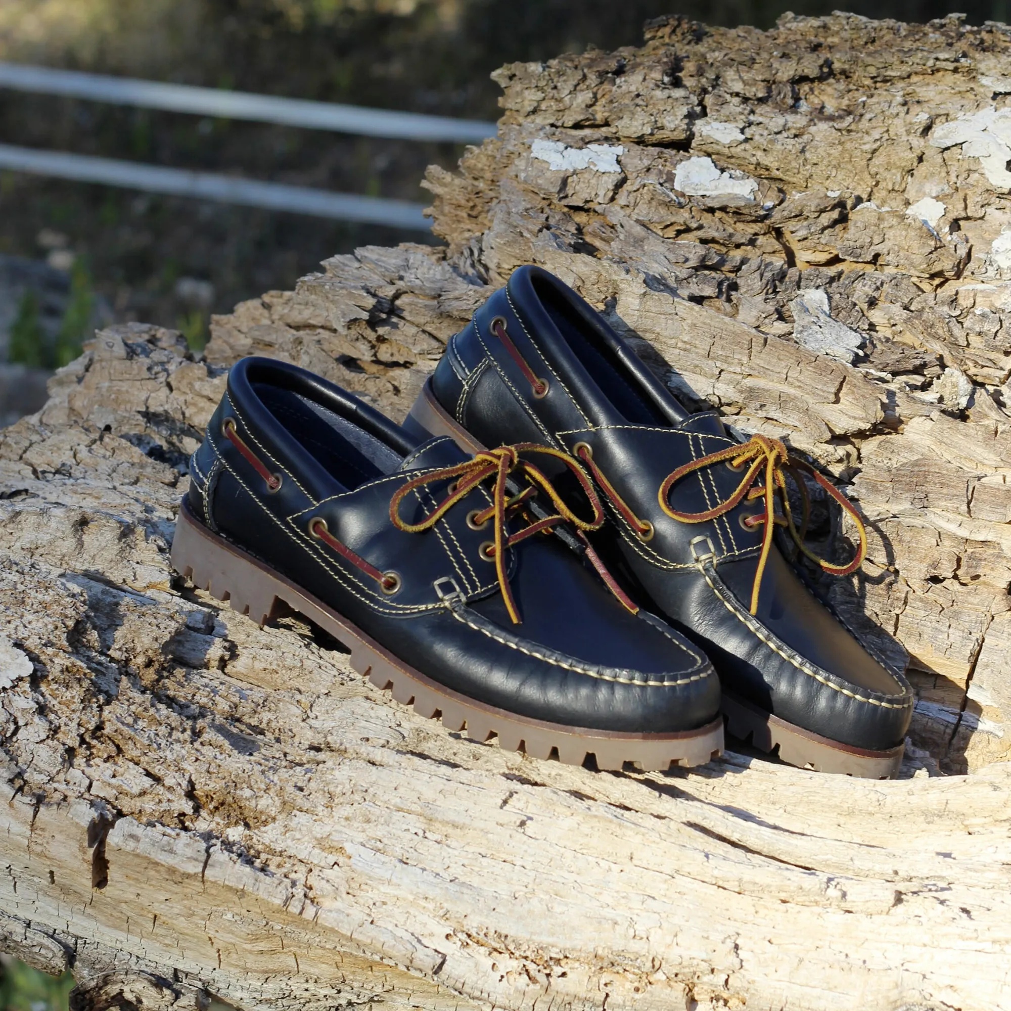 Flash Sale Chaussures bateau crampons cuir bleu Homme Fins De Série Solidaires