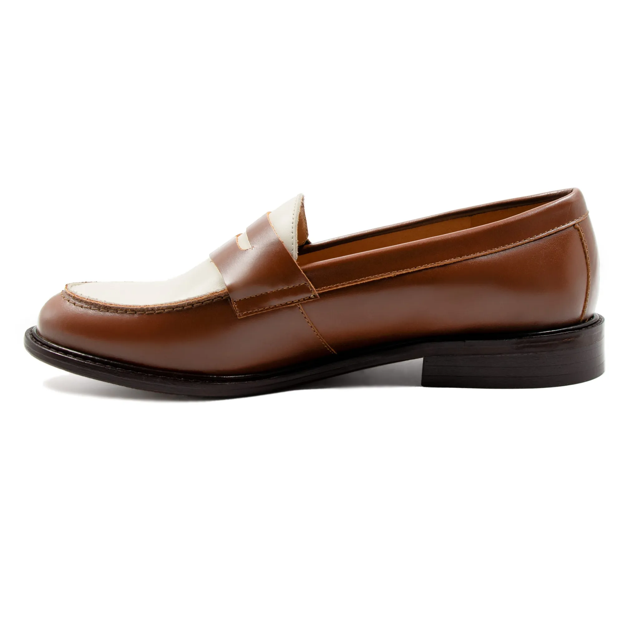 Shop Mocassins cuir cognac blanc Femme Mocassins & Derbies