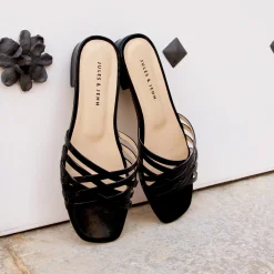 Sale Mules plates brides cuir Femme Sandales