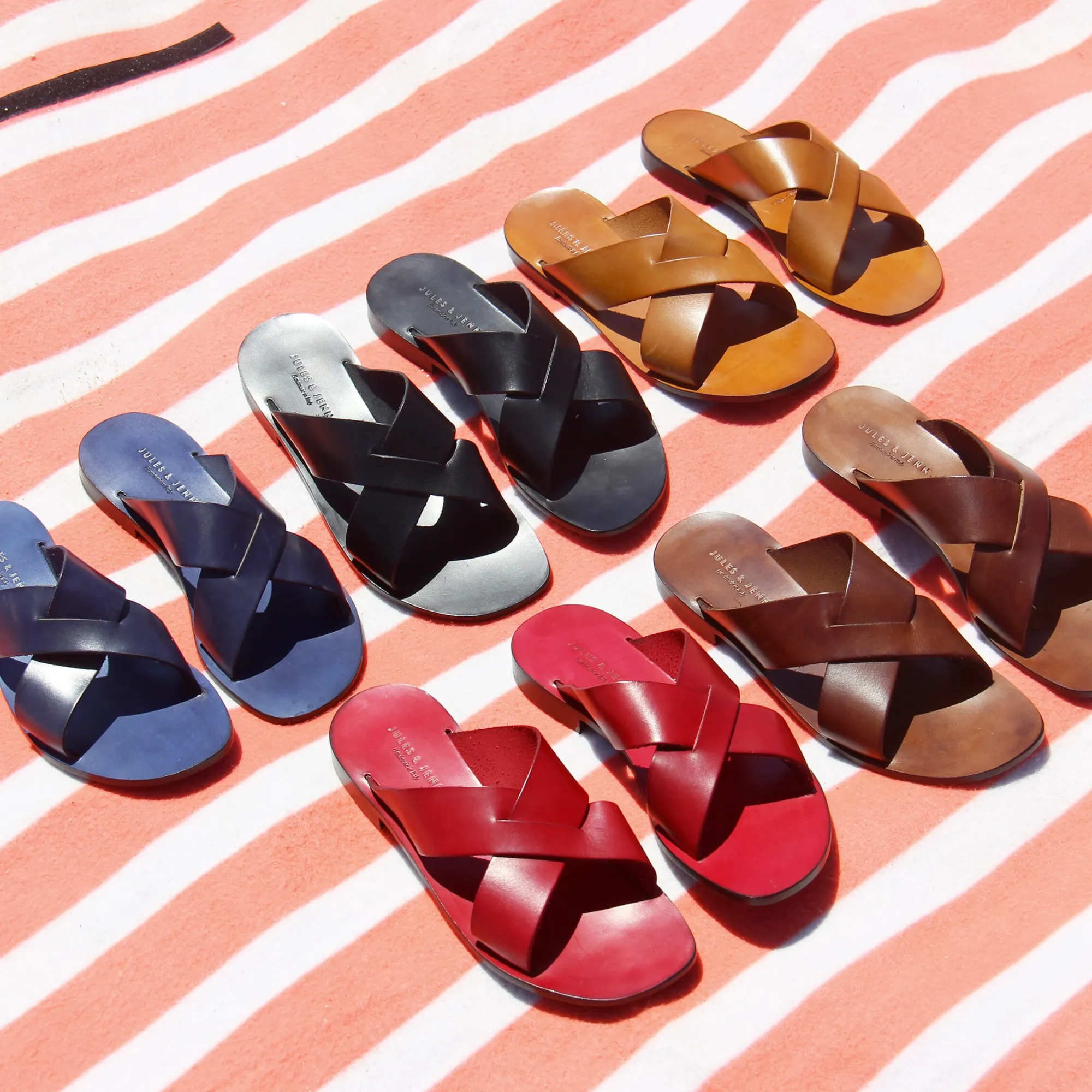 Sale Mules plates cuir bleu Femme Sandales