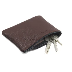 Shop Pochette cuir upcyclé - Petite Femme Dressing Recyclé|Pochettes