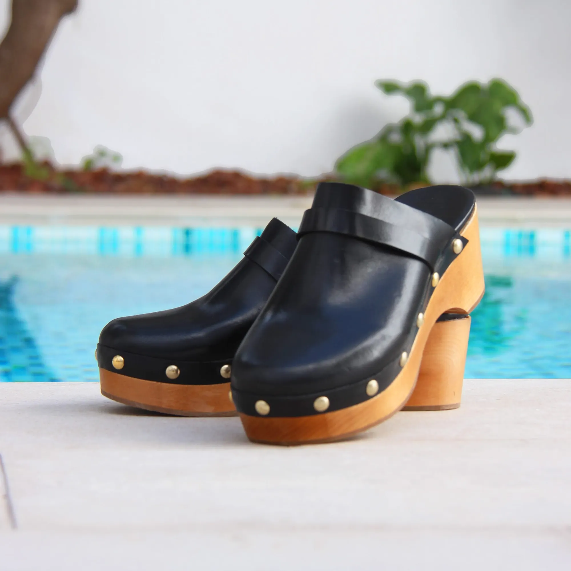 Best Sale Sabots bois clous cuir Femme Sandales