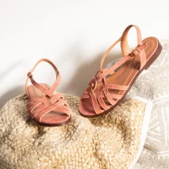 Outlet Sandales plates brides cuir daim Femme Sandales