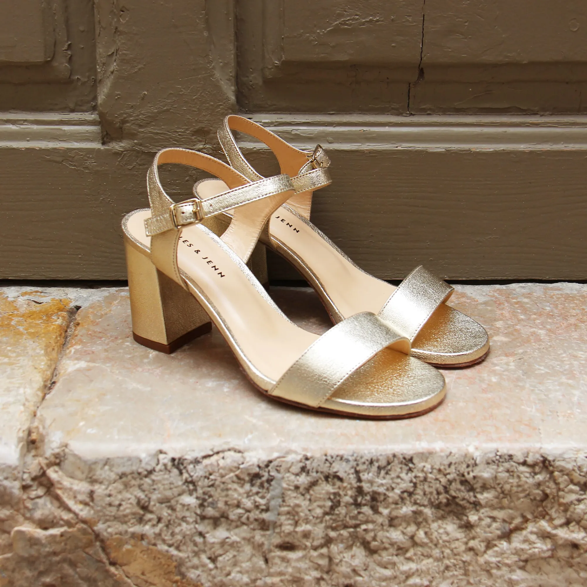 Shop Sandales à talon cuir métallisé Femme Sandales